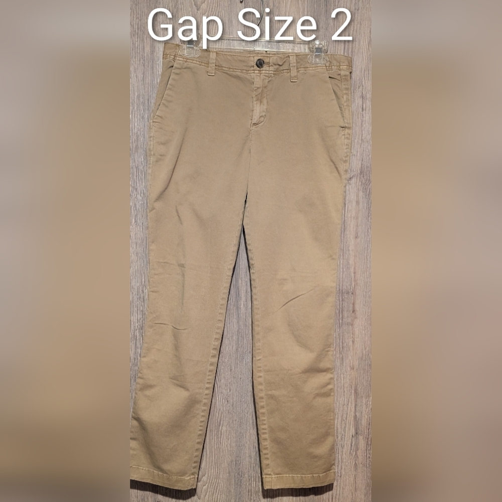 GAP Men's Khaki Chinos